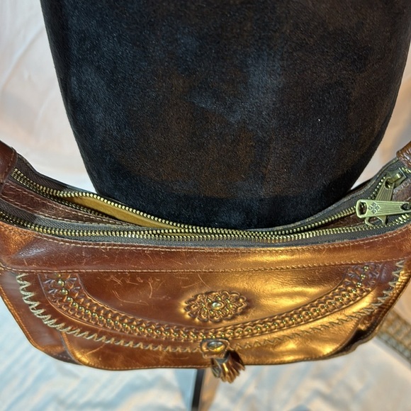 Vintage Patricia Nash Camila Distressed Leather Hobo Bag Vintage - Picture 4 of 15